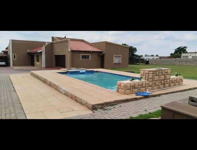 4 BEDROOM HOUSE FOR SALE IN DALESIDE
